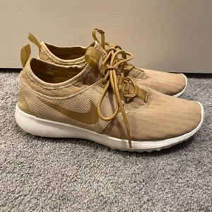 Women’s Gold Nike Juvenate Running Shoe Size 7